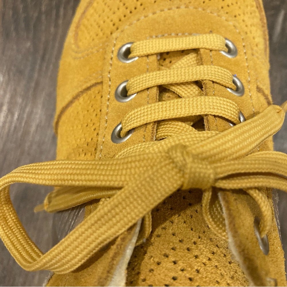 Yellow Tennis Shoes Sneakers Mustard Muted Size 6.5 - Picture 10 of 11